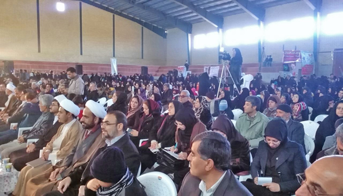 انجمن صنفی روزنامه نگاران استان اصفهان مهرناز آزاد انجمن صنفی روزنامه نگاران استان اصفهان مهرناز آزاد