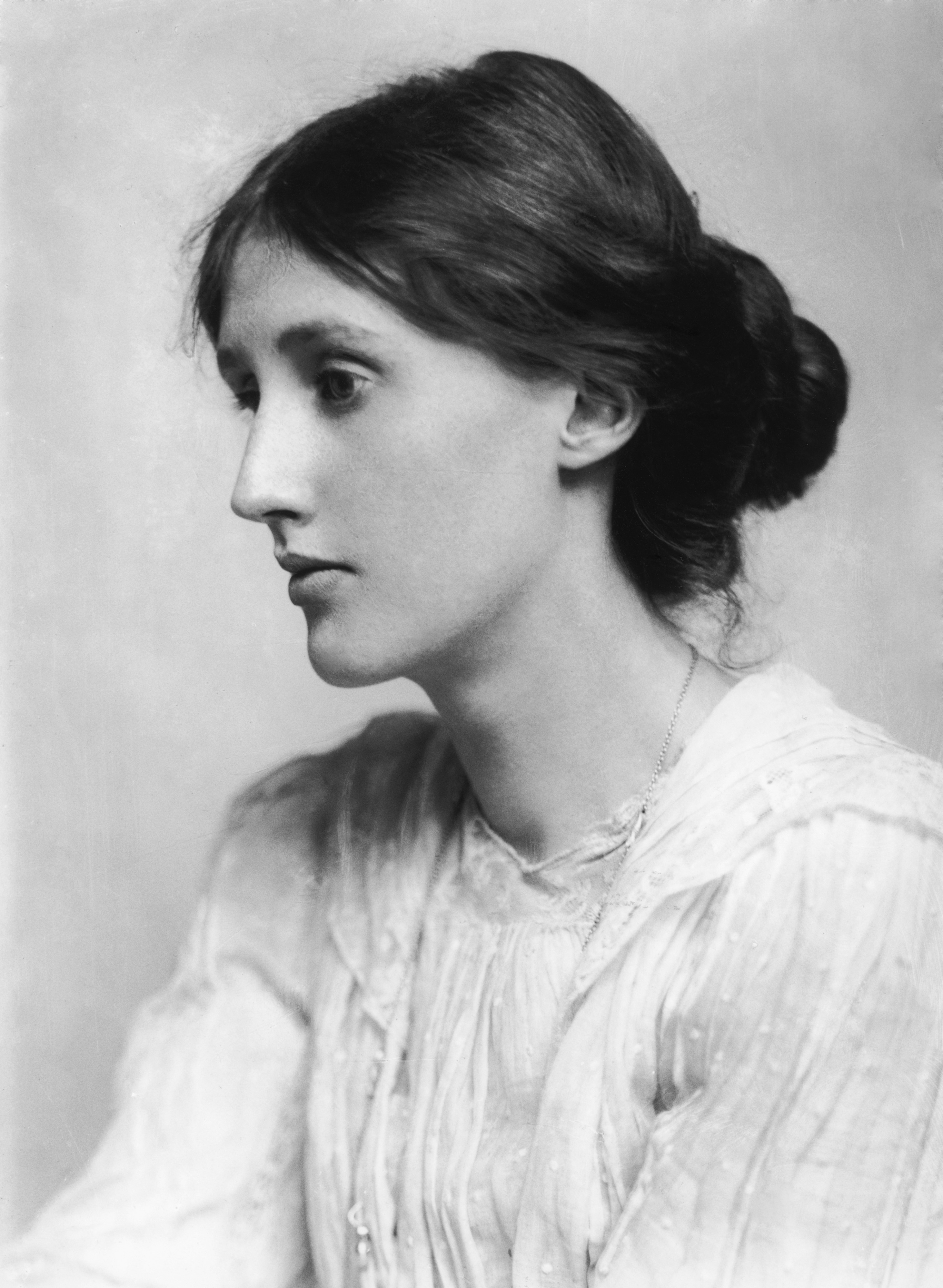 George_Charles_Beresford_Virginia_Woolf_in_1902