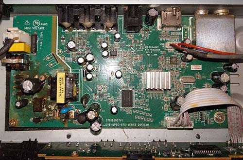 تعمیر مین برد گیرنده دیجیتال دنای